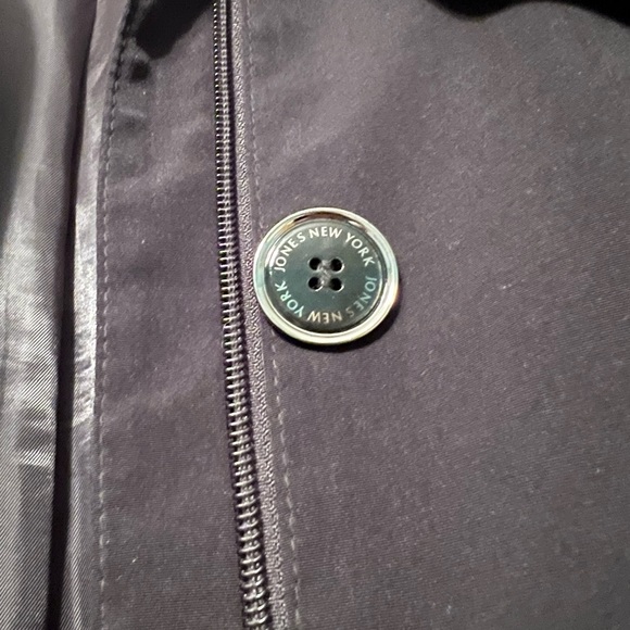 Jones New York Raincoat Excellent condition - Picture 4 of 9